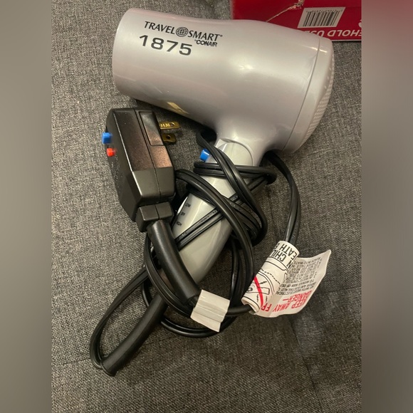 New Travel Essential Items - Picture 2 of 8